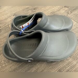 NEW Crocs 10075 Adult Bistro Crocs At Work Clogs Slip Resistant Shoes In Slate